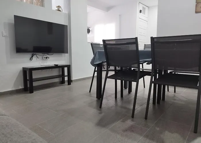 Casa De Maria Luisa * Arona